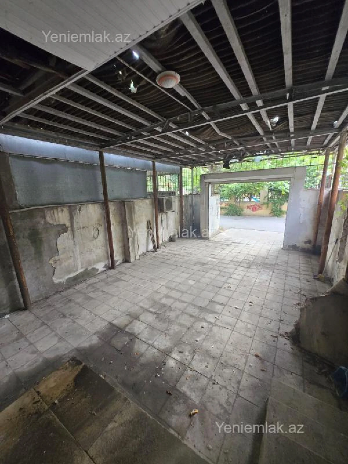 Satılır 2 otaqlı köhnə tikili 86 m²