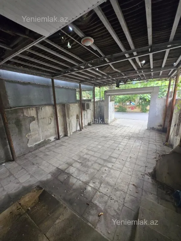 Satılır 2 otaqlı köhnə tikili 86 m²