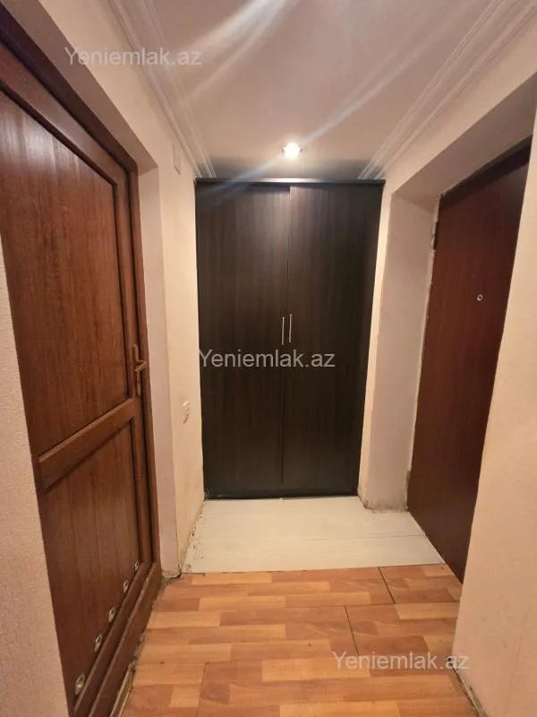 Satılır 2 otaqlı köhnə tikili 86 m²