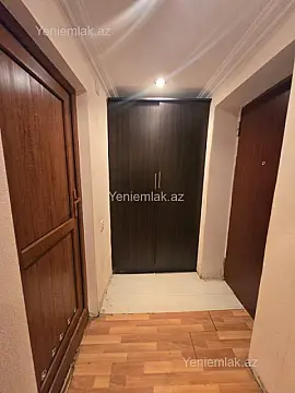 Satılır 2 otaqlı köhnə tikili 86 m²