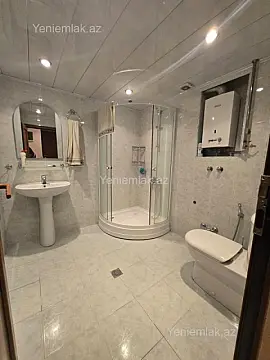 Satılır 2 otaqlı köhnə tikili 86 m²