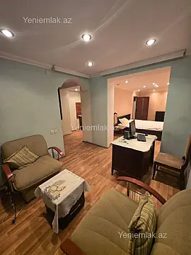 Satılır 2 otaqlı köhnə tikili 86 m²