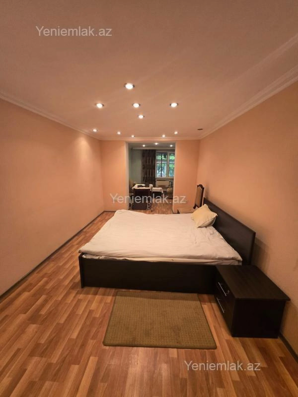 Satılır 2 otaqlı köhnə tikili 86 m²