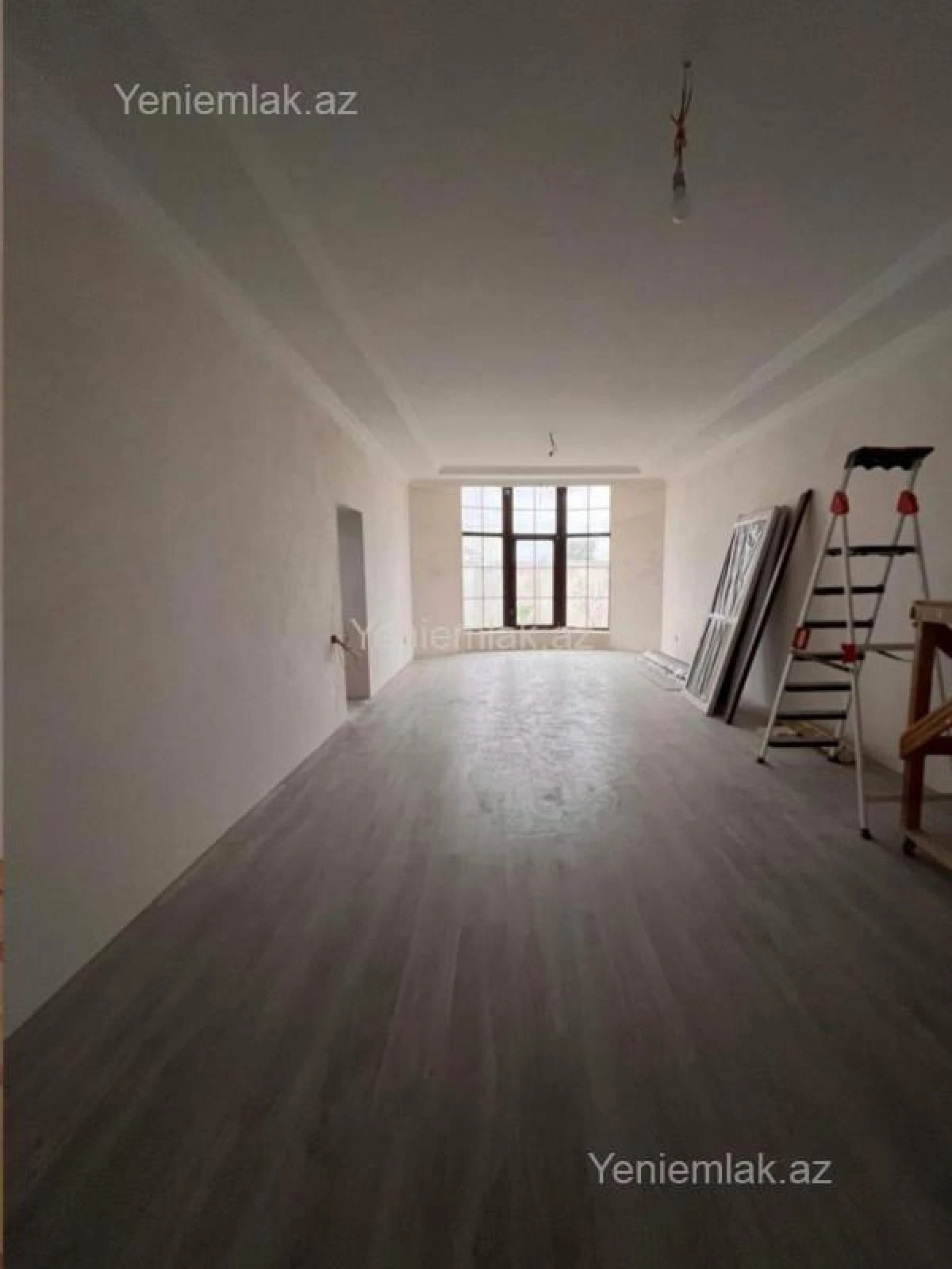 Satılır 4 otaqlı həyət evi 250 m²