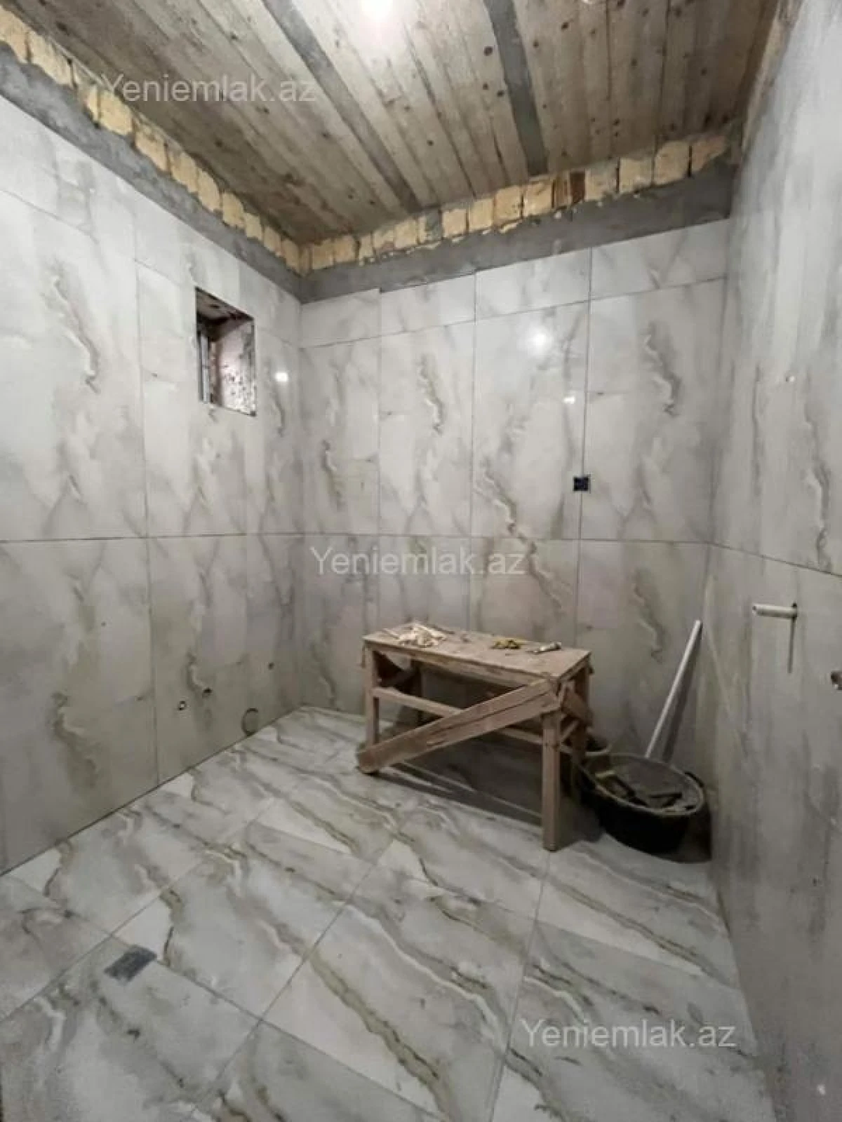 Satılır 4 otaqlı həyət evi 250 m²
