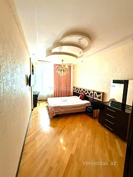 Satılır 3 otaqlı yeni tikili 135 m²