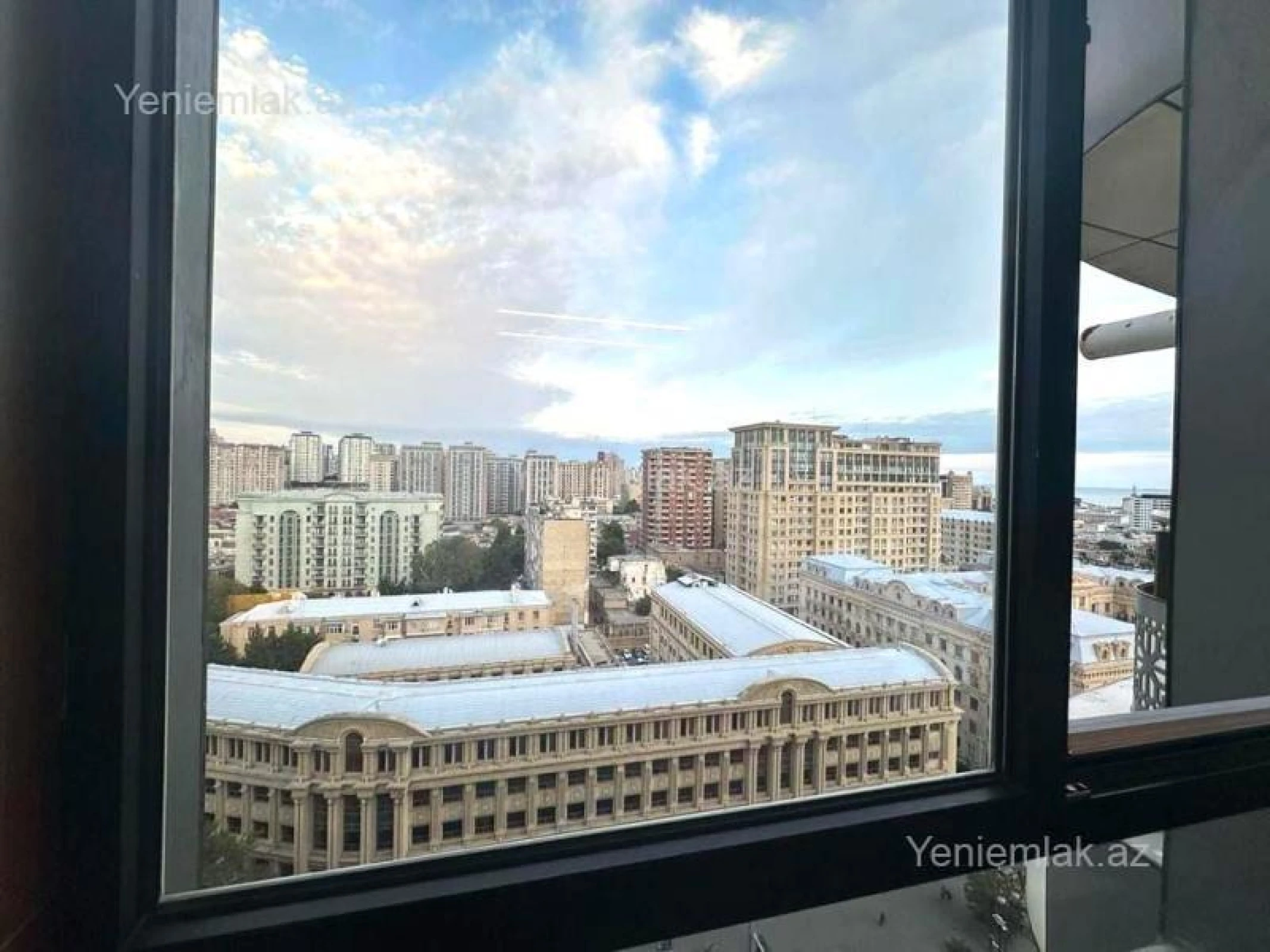 Satılır 2 otaqlı yeni tikili 60 m²