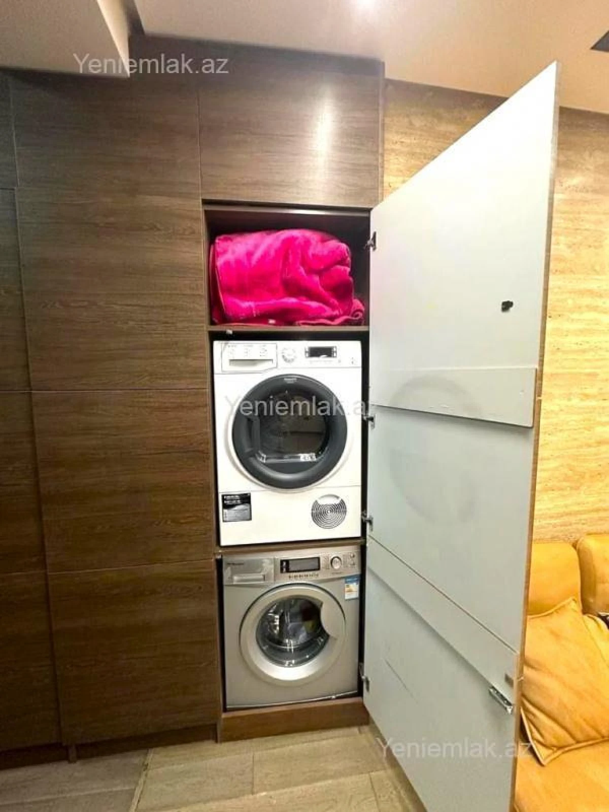 Satılır 2 otaqlı yeni tikili 60 m²