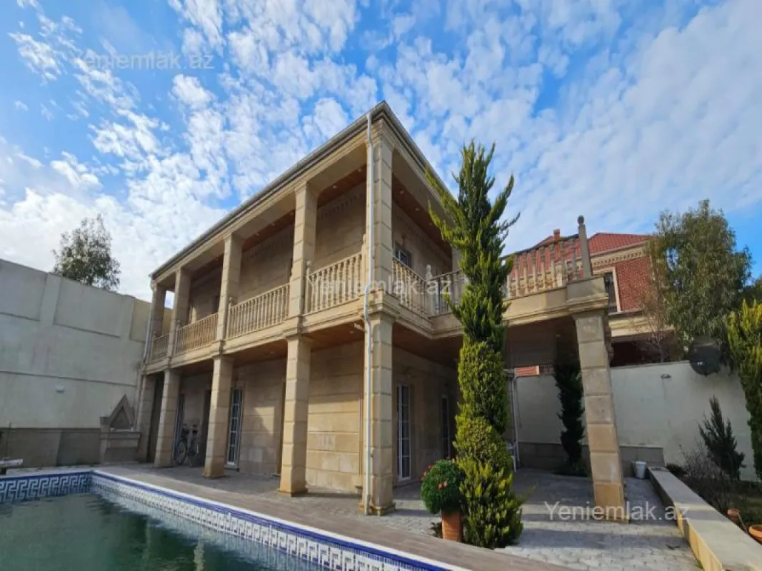Satılır 5 otaqlı həyət evi 210 m²