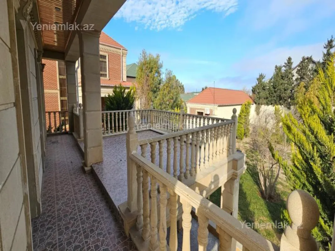 Satılır 5 otaqlı həyət evi 210 m²