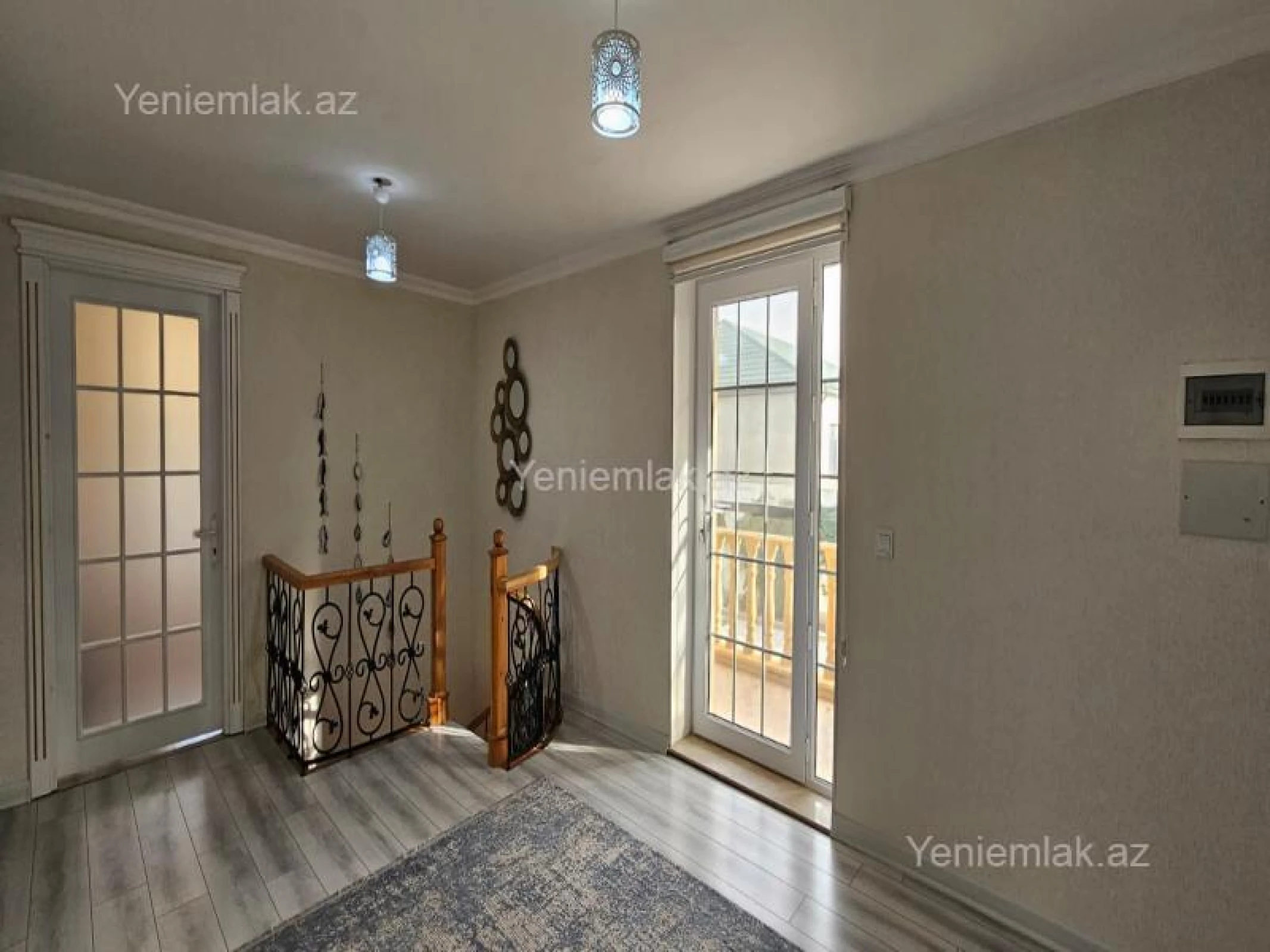 Satılır 5 otaqlı həyət evi 210 m²