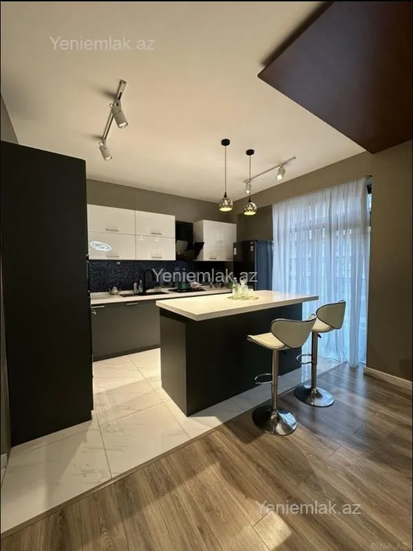 Satılır 3 otaqlı yeni tikili 148 m²