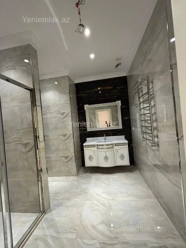 Satılır 4 otaqlı yeni tikili 242 m²