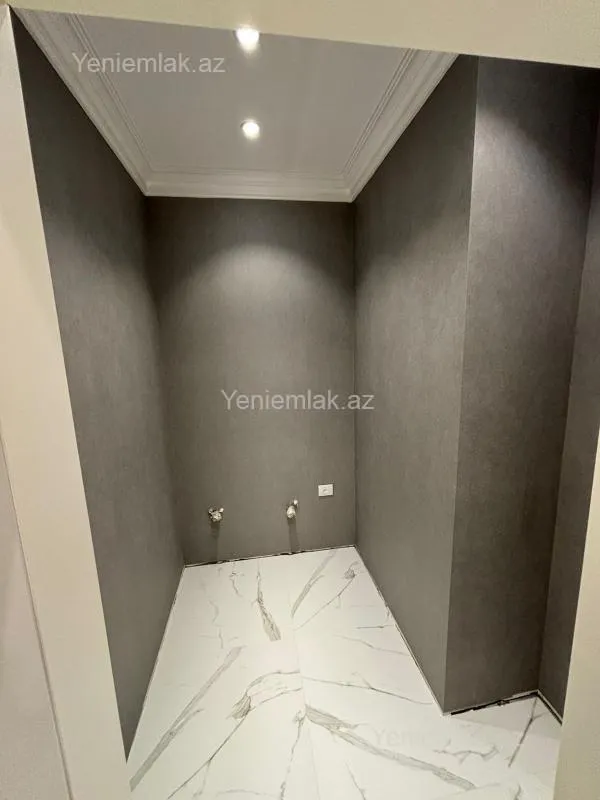 Satılır 4 otaqlı yeni tikili 242 m²