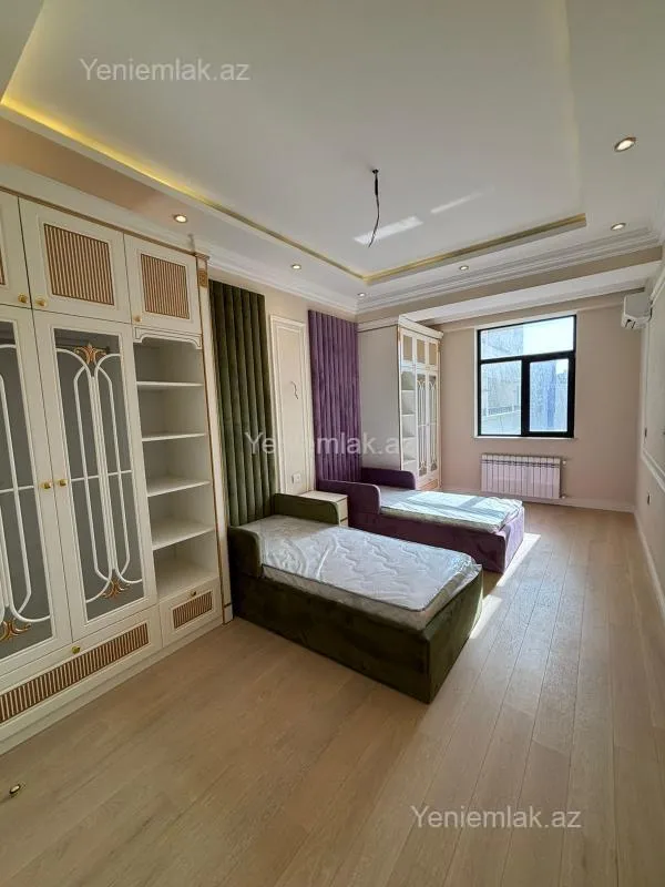 Satılır 4 otaqlı yeni tikili 242 m²