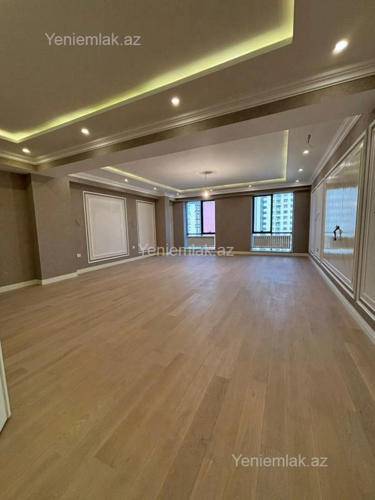 Satılır 4 otaqlı yeni tikili 242 m²