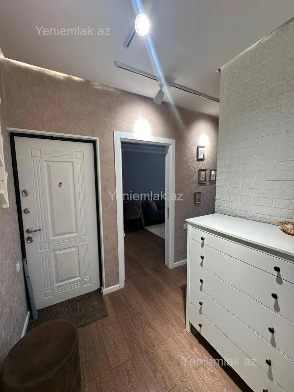 Satılır 2 otaqlı yeni tikili 65 m²