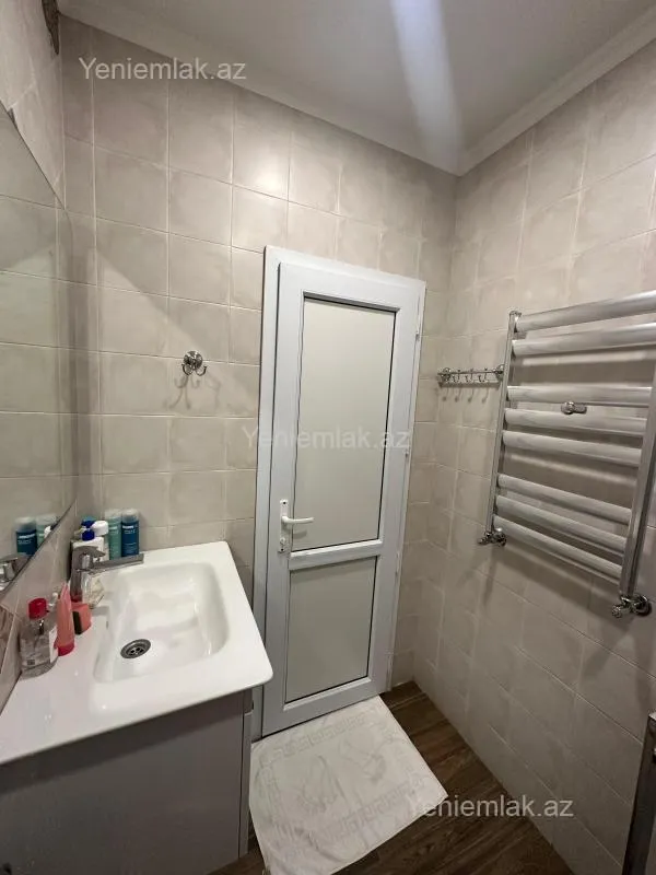 Satılır 2 otaqlı yeni tikili 65 m²