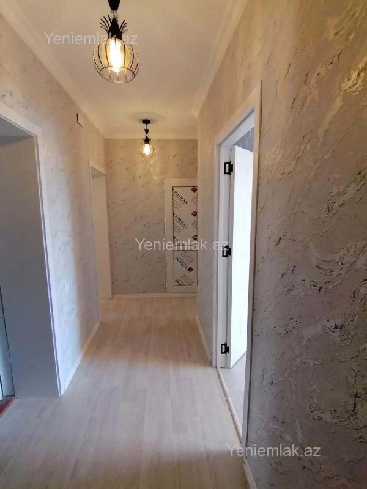 Satılır 2 otaqlı köhnə tikili 70 m²