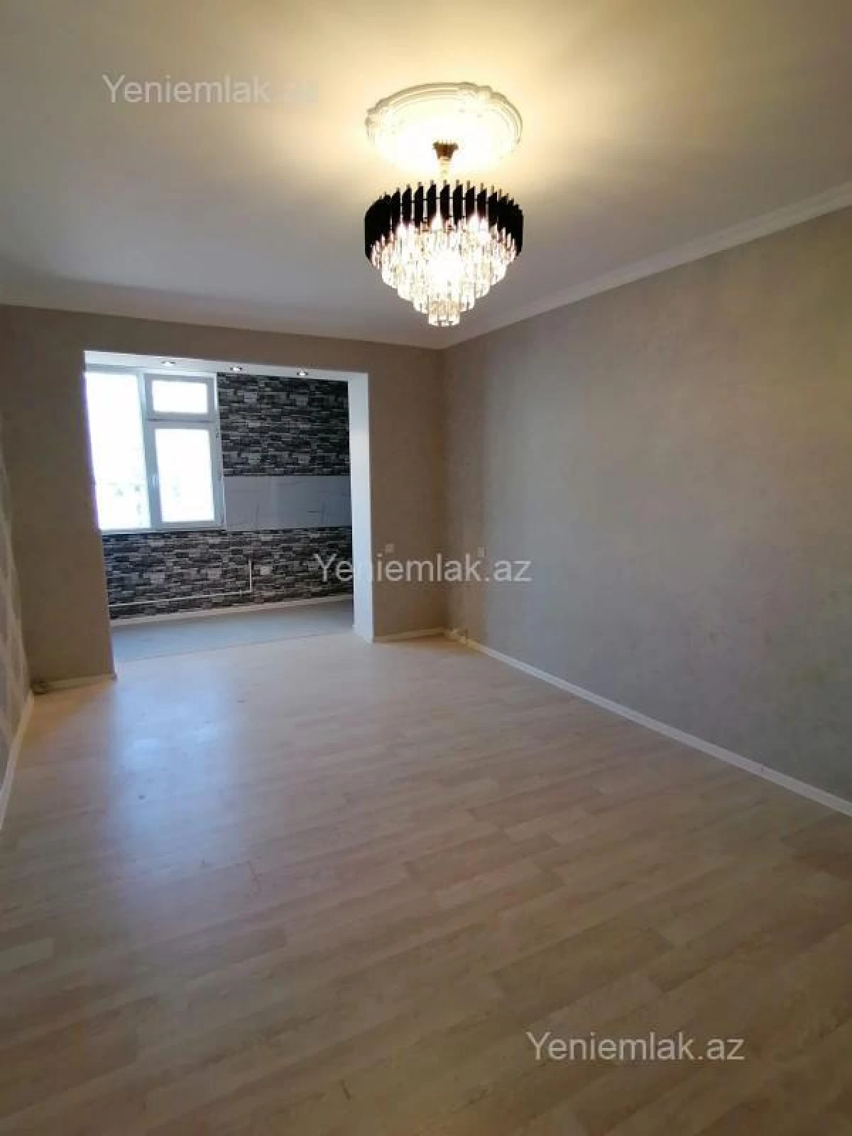 Satılır 2 otaqlı köhnə tikili 70 m²