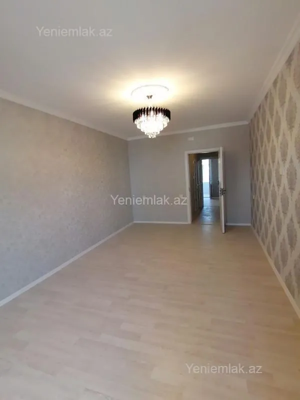 Satılır 2 otaqlı köhnə tikili 70 m²