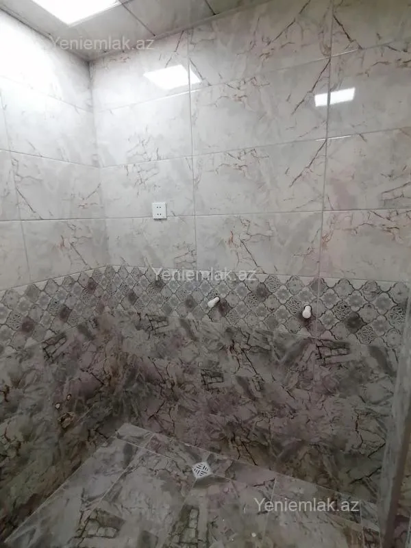 Satılır 2 otaqlı köhnə tikili 70 m²