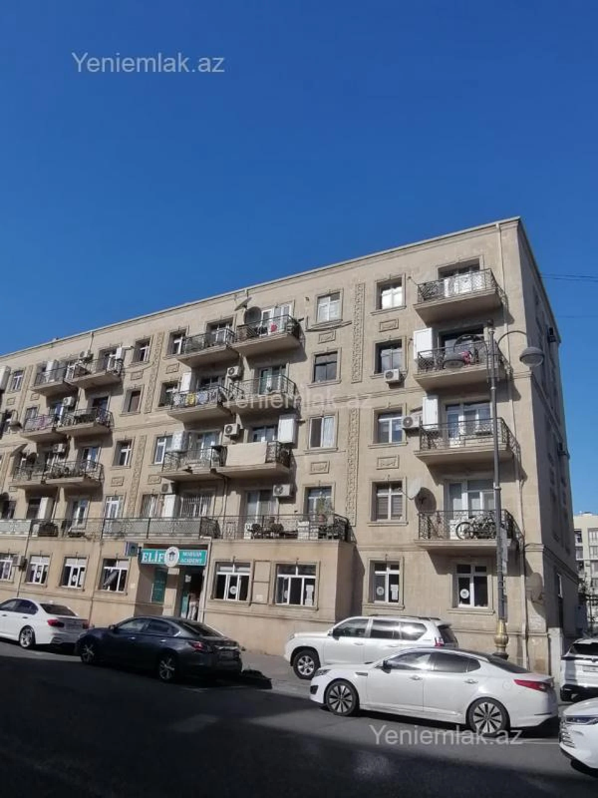 Satılır 2 otaqlı köhnə tikili 70 m²