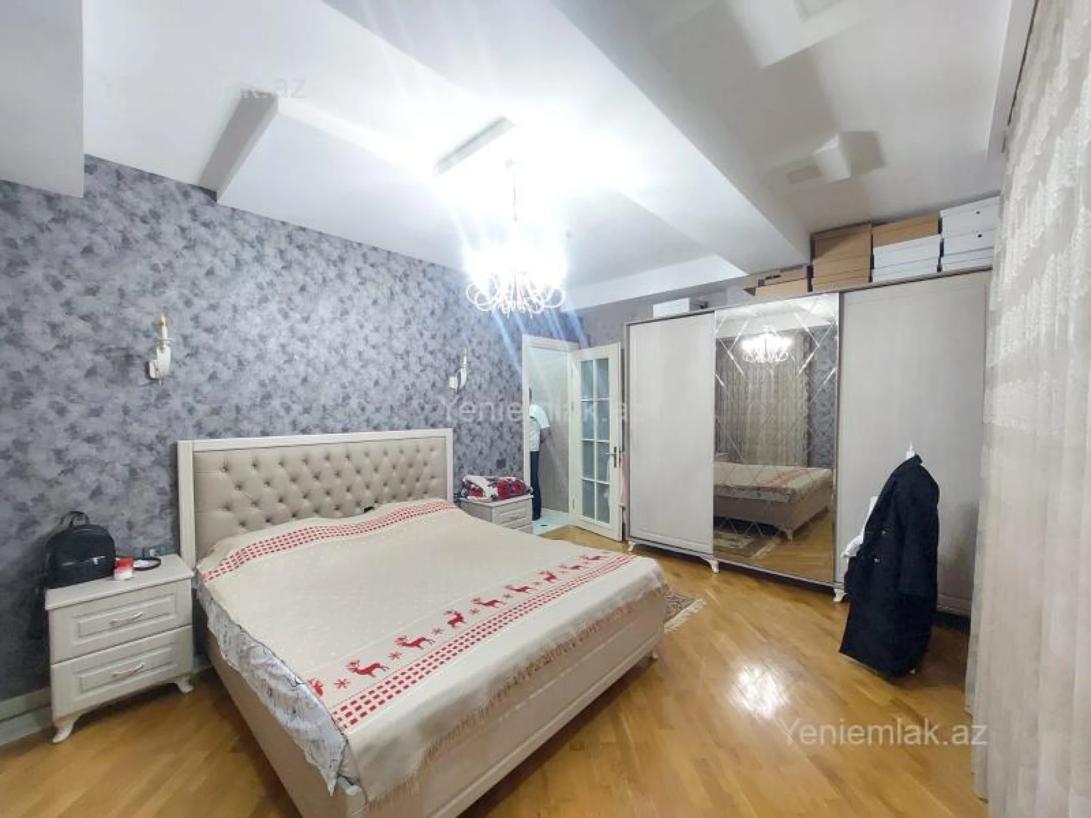 Satılır 3 otaqlı yeni tikili 130 m²