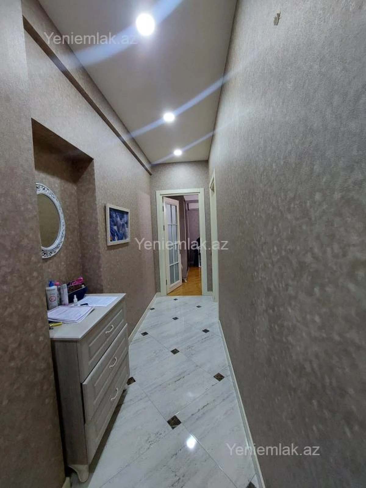 Satılır 3 otaqlı yeni tikili 130 m²