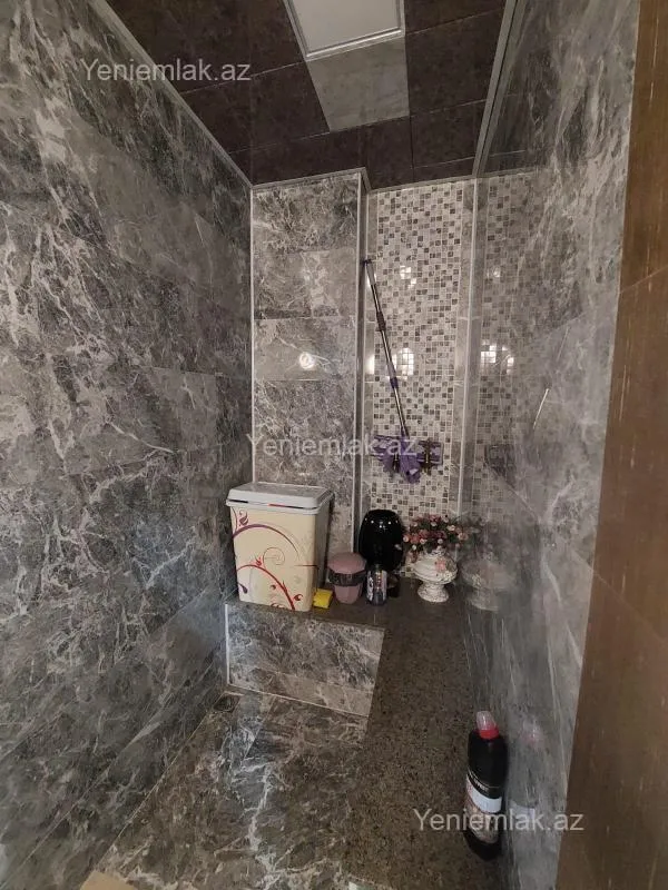 Satılır 3 otaqlı yeni tikili 130 m²