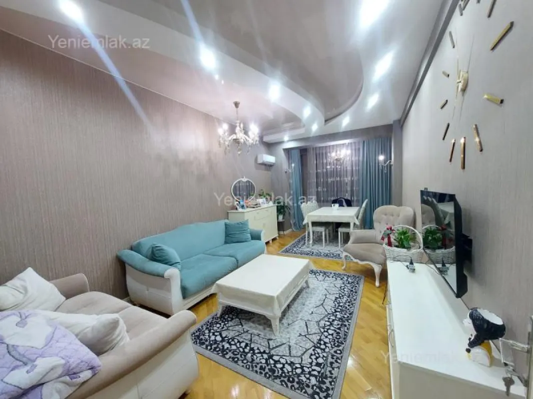 Satılır 3 otaqlı yeni tikili 130 m²