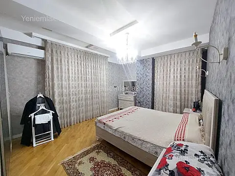 Satılır 3 otaqlı yeni tikili 130 m²