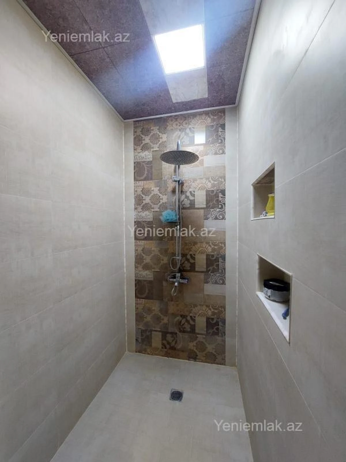 Satılır 3 otaqlı yeni tikili 130 m²