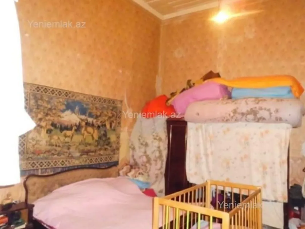 Satılır 3 otaqlı köhnə tikili 100 m²