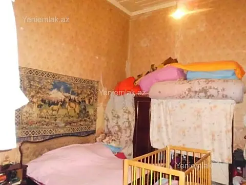 Satılır 3 otaqlı köhnə tikili 100 m²