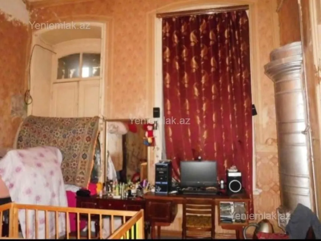 Satılır 3 otaqlı köhnə tikili 100 m²