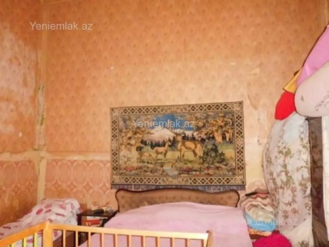 Satılır 3 otaqlı köhnə tikili 100 m²