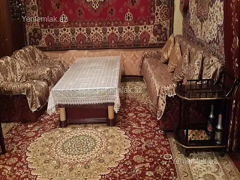 Satılır 3 otaqlı köhnə tikili 100 m²