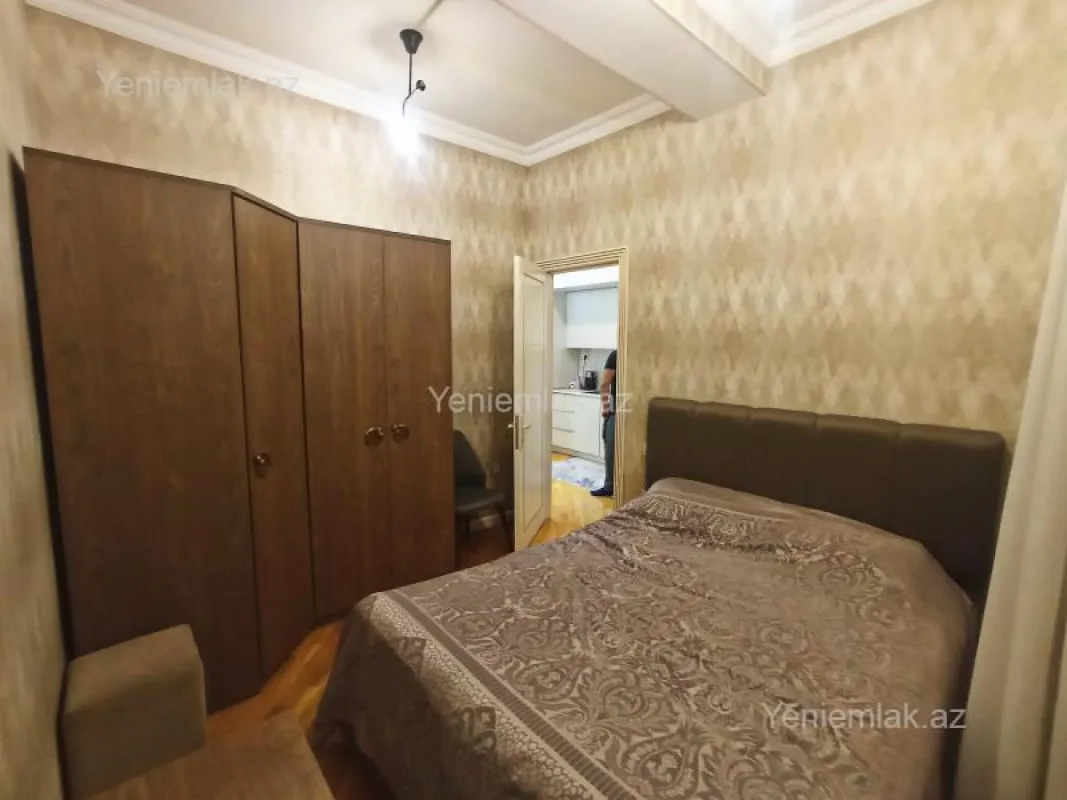 Satılır 3 otaqlı yeni tikili 77 m²