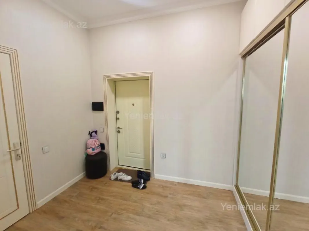 Satılır 3 otaqlı yeni tikili 77 m²