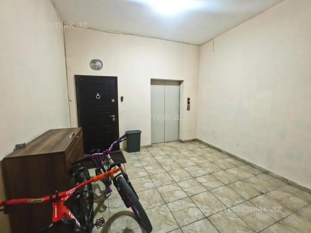 Satılır 3 otaqlı yeni tikili 77 m²