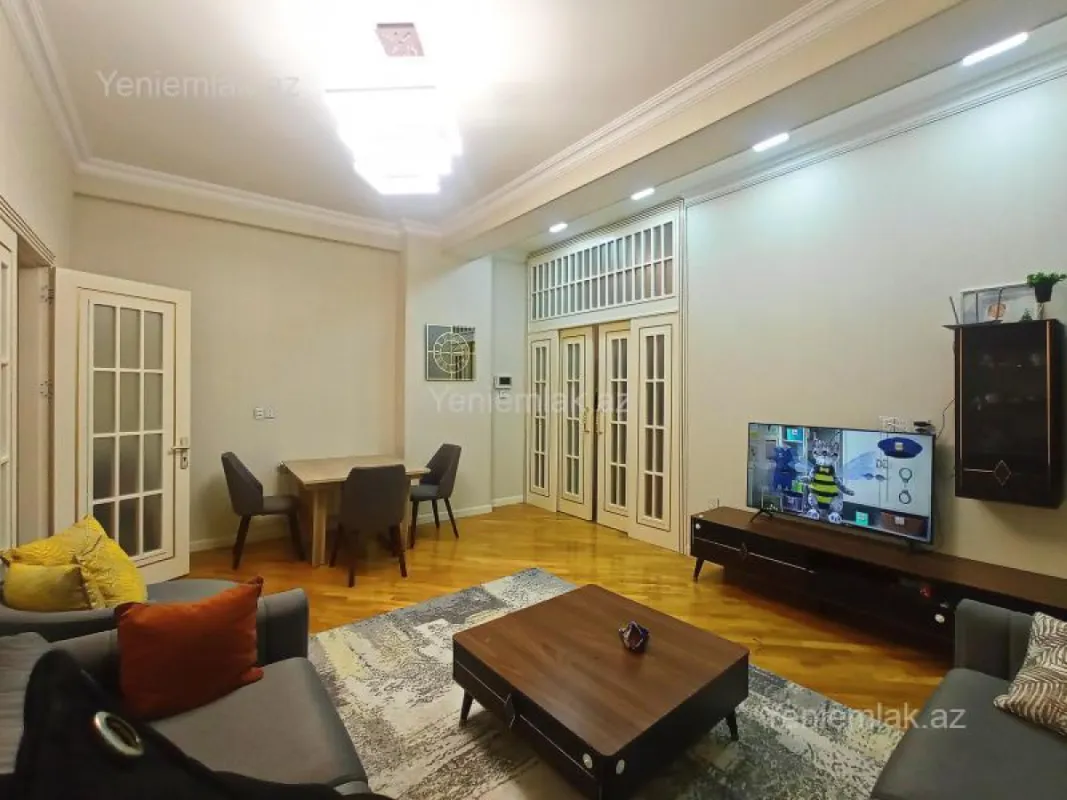 Satılır 3 otaqlı yeni tikili 77 m²