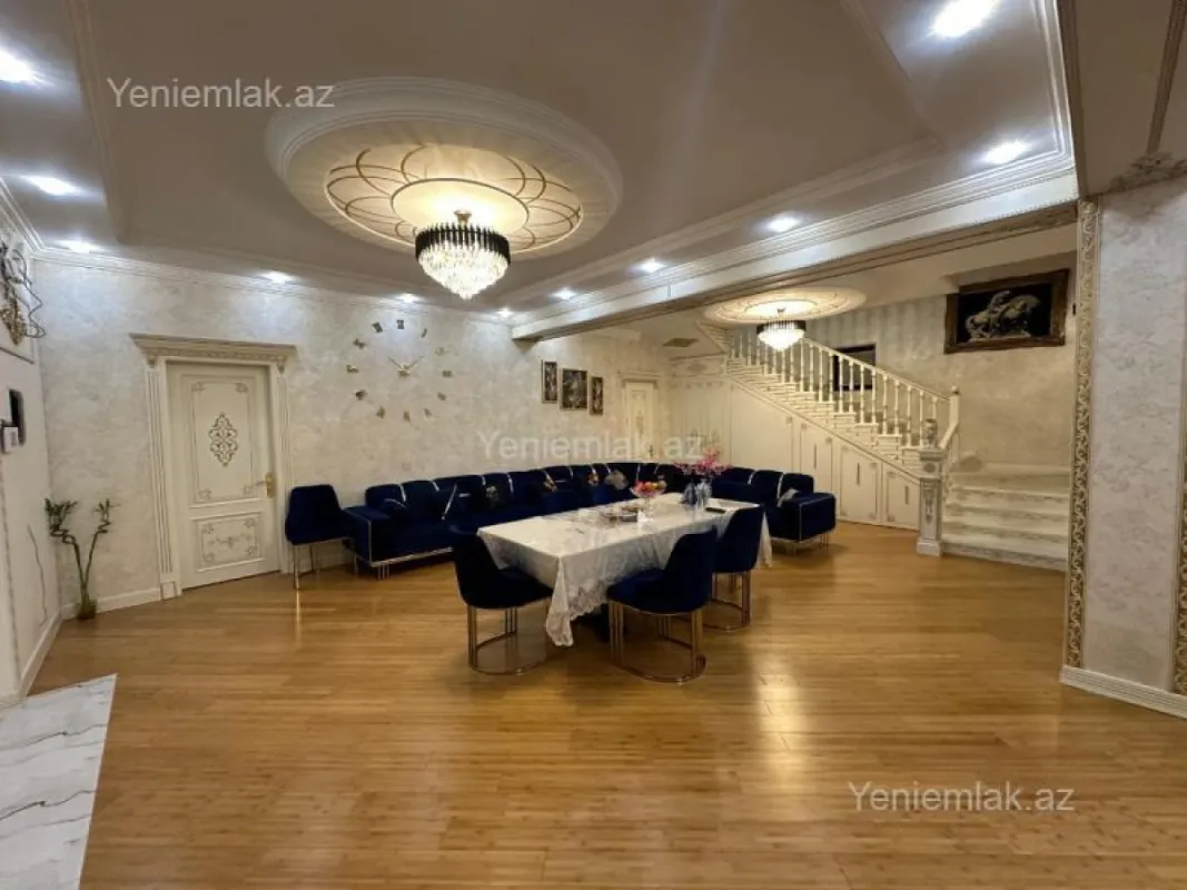 Satılır 8 otaqlı həyət evi 850 m²