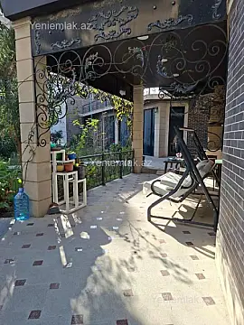 Satılır 8 otaqlı həyət evi 850 m²