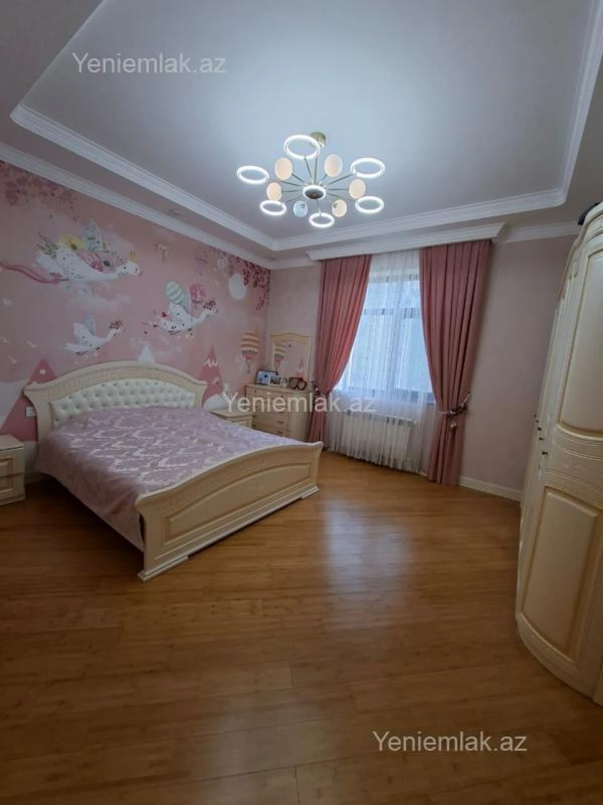 Satılır 8 otaqlı həyət evi 850 m²