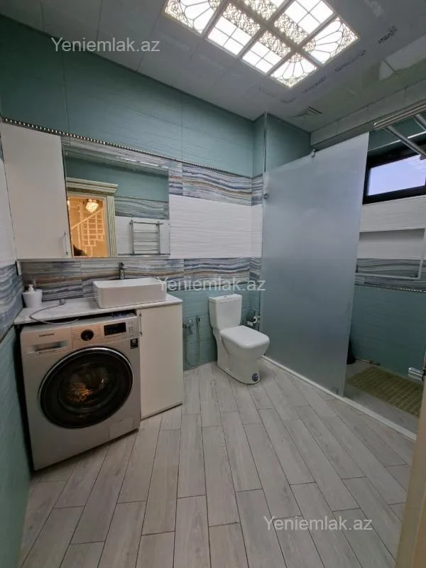 Satılır 8 otaqlı həyət evi 850 m²