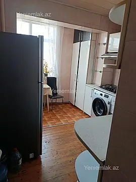 Satılır 3 otaqlı köhnə tikili 80 m²