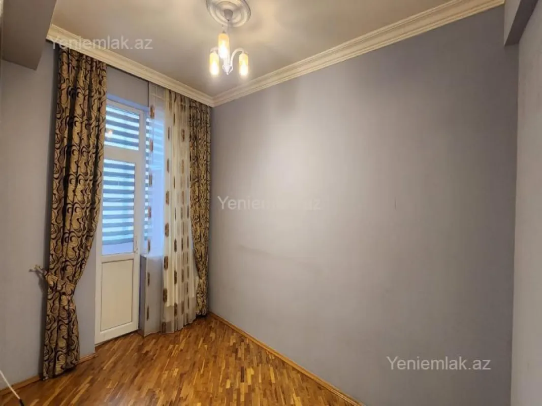 Satılır 3 otaqlı yeni tikili 80 m²