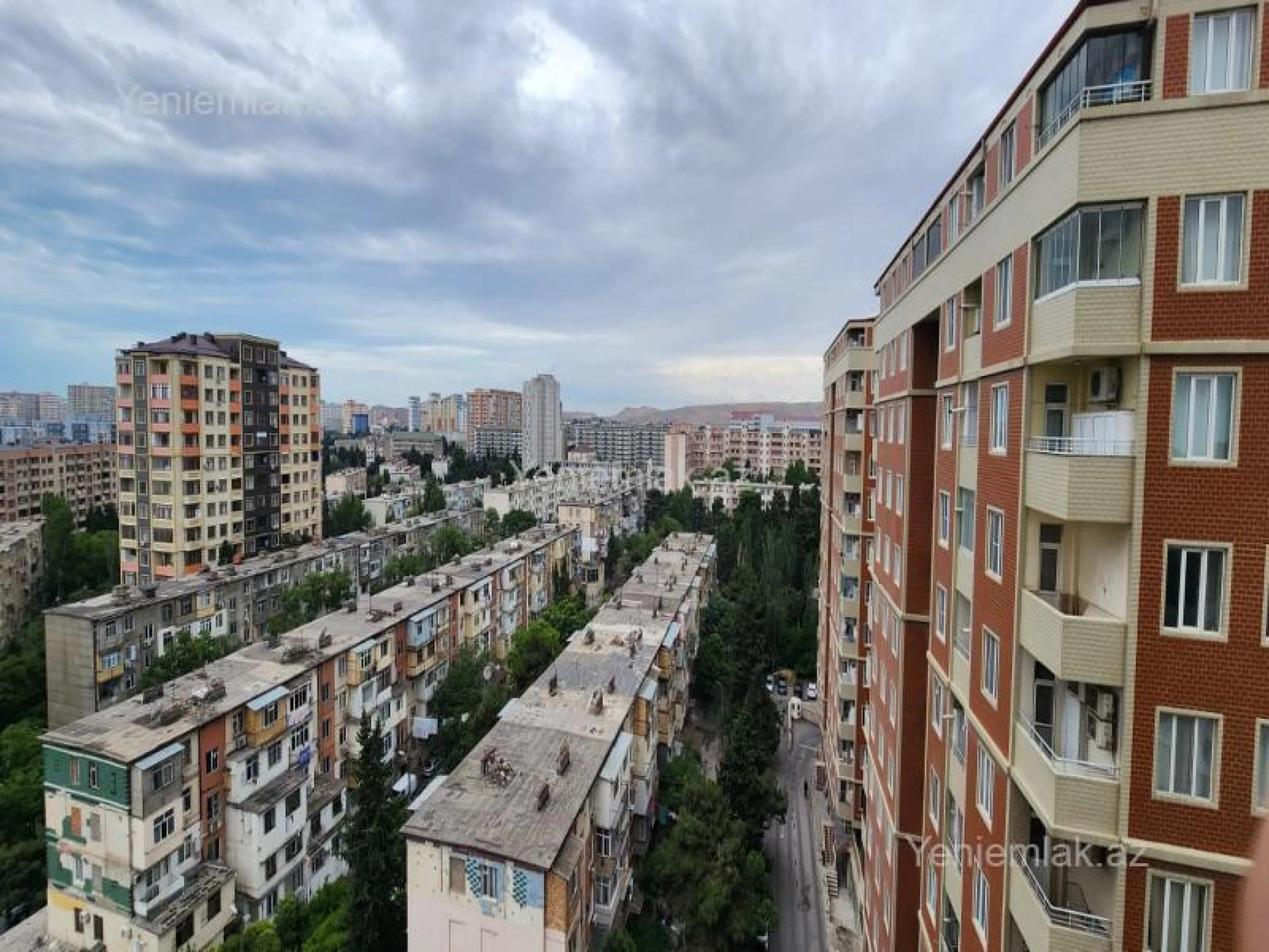 Satılır 3 otaqlı yeni tikili 80 m²