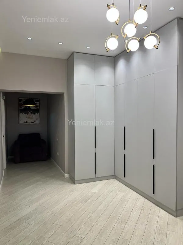 Satılır 2 otaqlı yeni tikili 88 m²